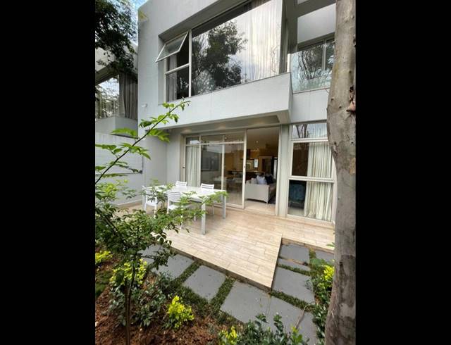 2 BEDROOM TOWNHOUSE TO LET IN NORWOOD